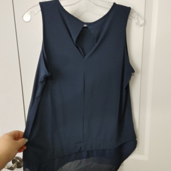 Banana republic sleeveless top sheer bottom size medium - Picture 4 of 4